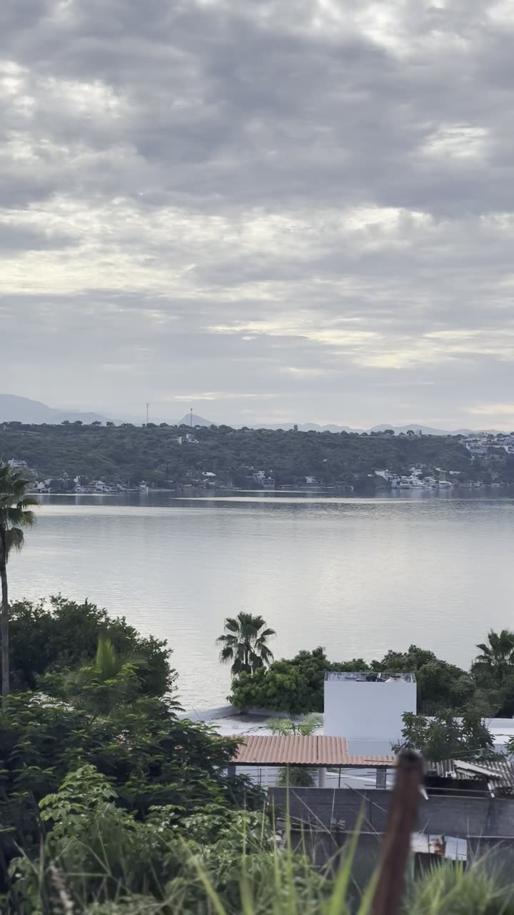 El lago de Tequesquitengo visto desde el hotel
